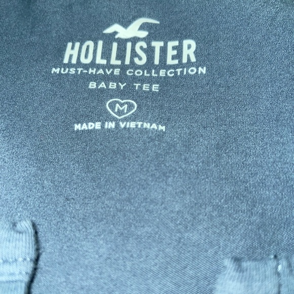 ✨Hollister Baby Tee✨ - Picture 3 of 3